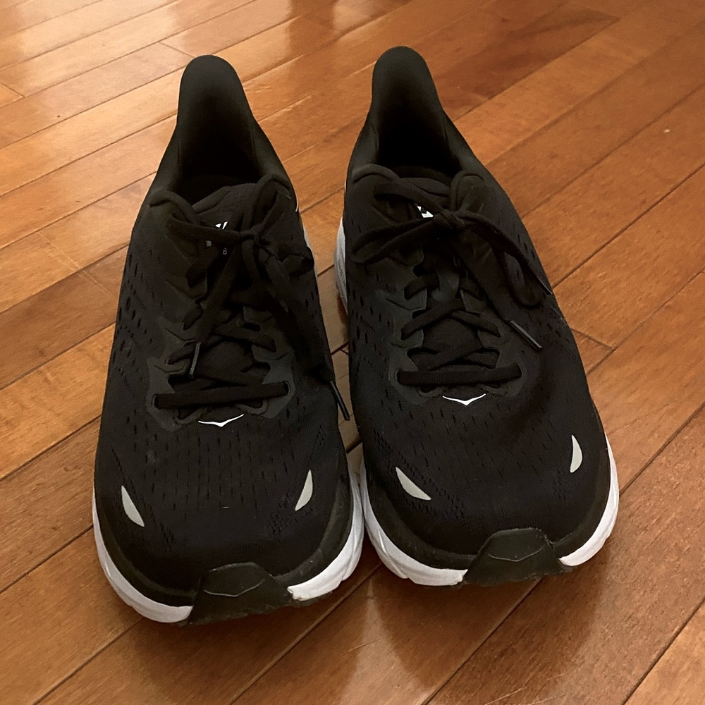 Black Hoka